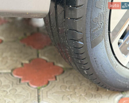 Серый Хендай Kona Electric, объемом двигателя 0 л и пробегом 77 тыс. км за 15999 $, фото 66 на Automoto.ua