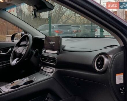 Сірий Хендай Kona Electric, об'ємом двигуна 0 л та пробігом 47 тис. км за 17355 $, фото 36 на Automoto.ua
