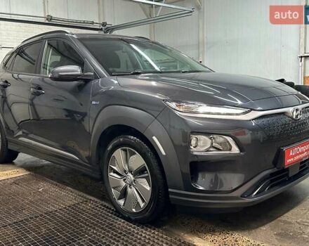 Серый Хендай Kona Electric, объемом двигателя 0 л и пробегом 65 тыс. км за 19900 $, фото 27 на Automoto.ua