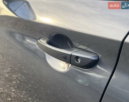 Серый Хендай Kona Electric, объемом двигателя 0 л и пробегом 72 тыс. км за 20154 $, фото 19 на Automoto.ua