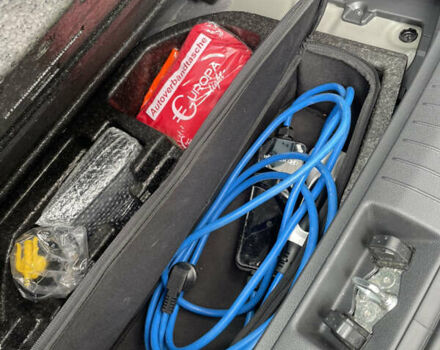 Серый Хендай Kona Electric, объемом двигателя 0 л и пробегом 47 тыс. км за 15950 $, фото 20 на Automoto.ua