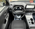 Серый Хендай Kona Electric, объемом двигателя 0 л и пробегом 87 тыс. км за 19552 $, фото 85 на Automoto.ua