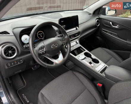 Сірий Хендай Kona Electric, об'ємом двигуна 0 л та пробігом 37 тис. км за 18100 $, фото 38 на Automoto.ua