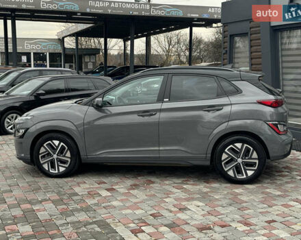Серый Хендай Kona Electric, объемом двигателя 0 л и пробегом 65 тыс. км за 17999 $, фото 6 на Automoto.ua