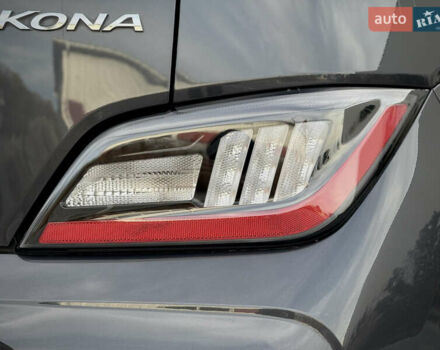 Серый Хендай Kona Electric, объемом двигателя 0 л и пробегом 87 тыс. км за 19552 $, фото 49 на Automoto.ua