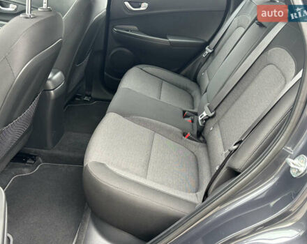 Сірий Хендай Kona Electric, об'ємом двигуна 0 л та пробігом 52 тис. км за 16450 $, фото 46 на Automoto.ua