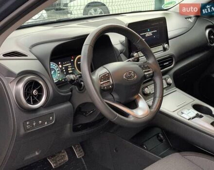 Сірий Хендай Kona Electric, об'ємом двигуна 0 л та пробігом 47 тис. км за 17355 $, фото 27 на Automoto.ua