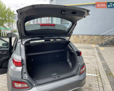 Серый Хендай Kona Electric, объемом двигателя 0 л и пробегом 47 тыс. км за 15950 $, фото 18 на Automoto.ua