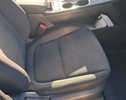 Серый Хендай Kona Electric, объемом двигателя 0 л и пробегом 45 тыс. км за 15999 $, фото 33 на Automoto.ua