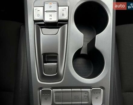 Серый Хендай Kona Electric, объемом двигателя 0 л и пробегом 65 тыс. км за 19900 $, фото 71 на Automoto.ua