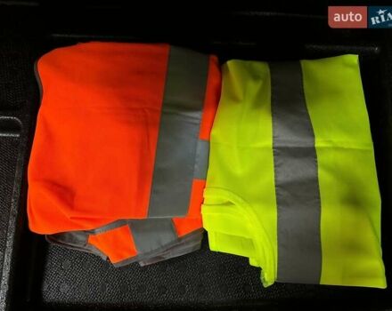 Серый Хендай Kona Electric, объемом двигателя 0 л и пробегом 65 тыс. км за 19900 $, фото 74 на Automoto.ua