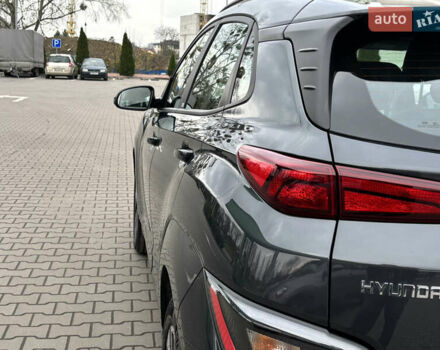 Сірий Хендай Kona Electric, об'ємом двигуна 0 л та пробігом 52 тис. км за 16450 $, фото 12 на Automoto.ua