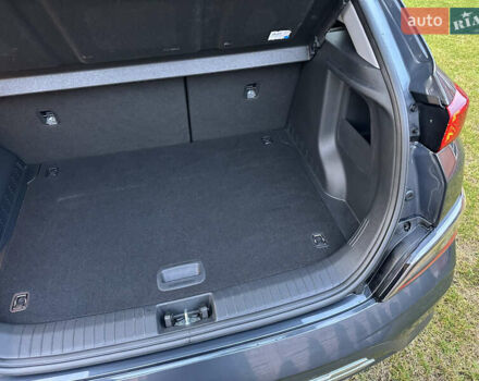 Сірий Хендай Kona Electric, об'ємом двигуна 0 л та пробігом 23 тис. км за 17900 $, фото 14 на Automoto.ua