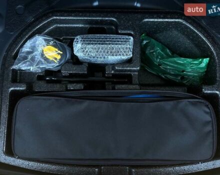 Сірий Хендай Kona Electric, об'ємом двигуна 0 л та пробігом 83 тис. км за 19900 $, фото 86 на Automoto.ua