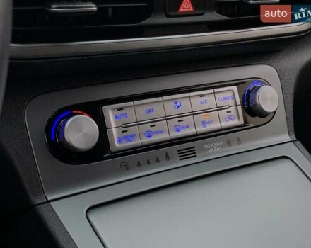 Сірий Хендай Kona Electric, об'ємом двигуна 0 л та пробігом 47 тис. км за 17355 $, фото 54 на Automoto.ua