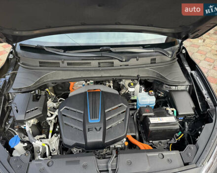 Серый Хендай Kona Electric, объемом двигателя 0 л и пробегом 77 тыс. км за 15999 $, фото 39 на Automoto.ua