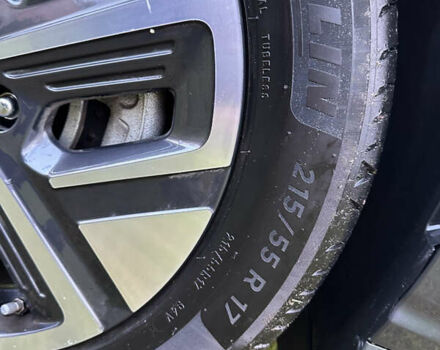 Сірий Хендай Kona Electric, об'ємом двигуна 0 л та пробігом 23 тис. км за 17900 $, фото 9 на Automoto.ua