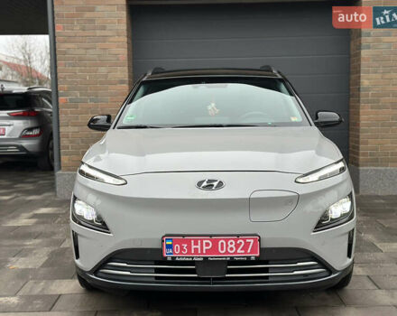Серый Хендай Kona Electric, объемом двигателя 0 л и пробегом 63 тыс. км за 17900 $, фото 1 на Automoto.ua