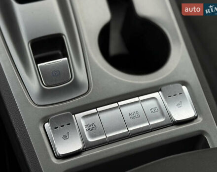 Серый Хендай Kona Electric, объемом двигателя 0 л и пробегом 87 тыс. км за 19552 $, фото 62 на Automoto.ua