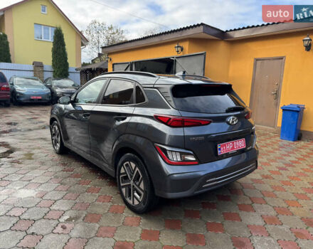 Серый Хендай Kona Electric, объемом двигателя 0 л и пробегом 77 тыс. км за 15999 $, фото 7 на Automoto.ua