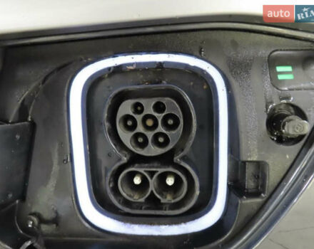 Серый Хендай Kona Electric, объемом двигателя 0 л и пробегом 130 тыс. км за 17950 $, фото 7 на Automoto.ua