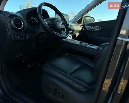 Сірий Хендай Kona Electric, об'ємом двигуна 0 л та пробігом 83 тис. км за 19900 $, фото 43 на Automoto.ua
