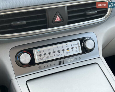 Серый Хендай Kona Electric, объемом двигателя 0 л и пробегом 72 тыс. км за 20154 $, фото 57 на Automoto.ua