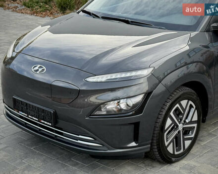 Серый Хендай Kona Electric, объемом двигателя 0 л и пробегом 87 тыс. км за 19552 $, фото 35 на Automoto.ua