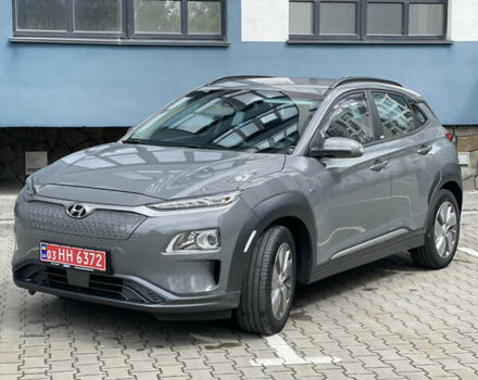 Серый Хендай Kona Electric, объемом двигателя 0 л и пробегом 47 тыс. км за 15950 $, фото 1 на Automoto.ua
