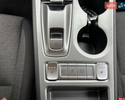 Сірий Хендай Kona Electric, об'ємом двигуна 0 л та пробігом 52 тис. км за 16450 $, фото 39 на Automoto.ua