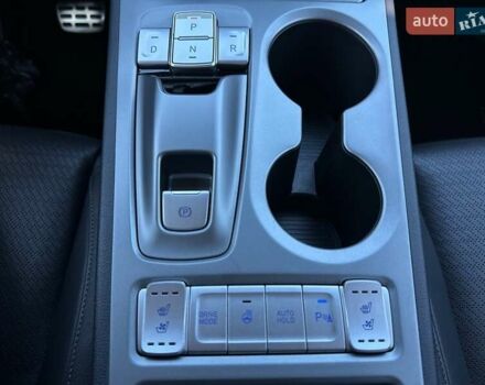 Сірий Хендай Kona Electric, об'ємом двигуна 0 л та пробігом 83 тис. км за 19900 $, фото 71 на Automoto.ua