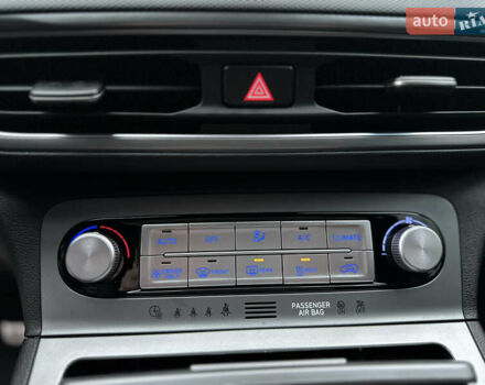 Серый Хендай Kona Electric, объемом двигателя 0 л и пробегом 63 тыс. км за 17900 $, фото 19 на Automoto.ua