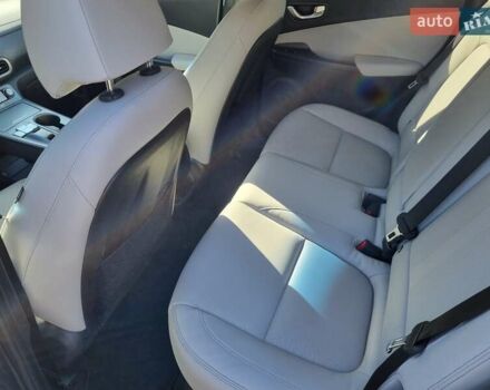 Серый Хендай Kona Electric, объемом двигателя 0 л и пробегом 42 тыс. км за 21500 $, фото 23 на Automoto.ua