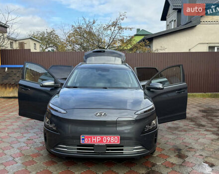 Серый Хендай Kona Electric, объемом двигателя 0 л и пробегом 77 тыс. км за 15999 $, фото 24 на Automoto.ua