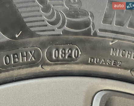 Серый Хендай Kona Electric, объемом двигателя 0 л и пробегом 72 тыс. км за 20154 $, фото 25 на Automoto.ua