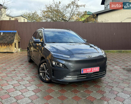 Серый Хендай Kona Electric, объемом двигателя 0 л и пробегом 77 тыс. км за 15999 $, фото 62 на Automoto.ua