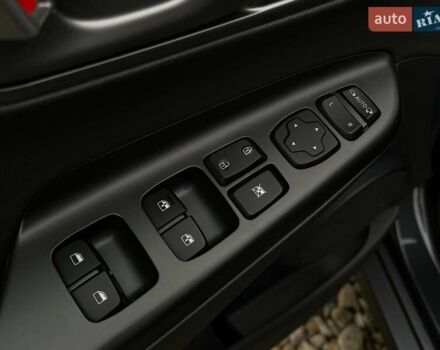 Серый Хендай Kona Electric, объемом двигателя 0 л и пробегом 65 тыс. км за 19900 $, фото 6 на Automoto.ua