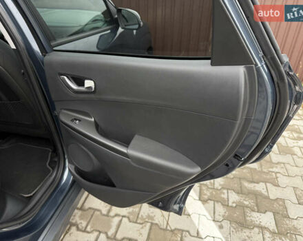 Сірий Хендай Kona Electric, об'ємом двигуна 0 л та пробігом 37 тис. км за 18100 $, фото 24 на Automoto.ua