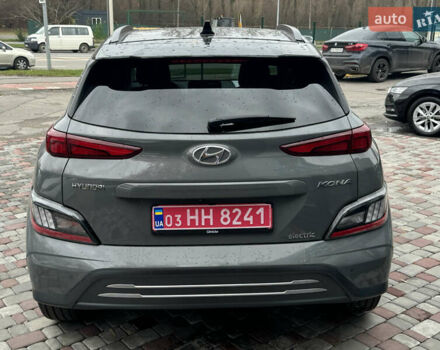 Серый Хендай Kona Electric, объемом двигателя 0 л и пробегом 65 тыс. км за 17999 $, фото 8 на Automoto.ua