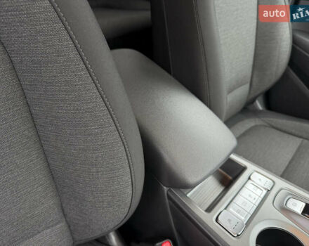 Сірий Хендай Kona Electric, об'ємом двигуна 0 л та пробігом 37 тис. км за 18100 $, фото 30 на Automoto.ua