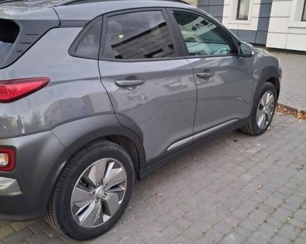 Серый Хендай Kona Electric, объемом двигателя 0 л и пробегом 45 тыс. км за 15999 $, фото 20 на Automoto.ua
