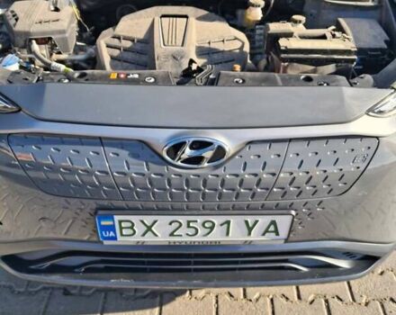 Серый Хендай Kona Electric, объемом двигателя 0 л и пробегом 45 тыс. км за 15999 $, фото 15 на Automoto.ua