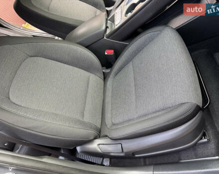 Серый Хендай Kona Electric, объемом двигателя 0 л и пробегом 77 тыс. км за 15999 $, фото 21 на Automoto.ua