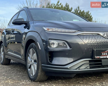 Серый Хендай Kona Electric, объемом двигателя 0 л и пробегом 72 тыс. км за 20154 $, фото 9 на Automoto.ua