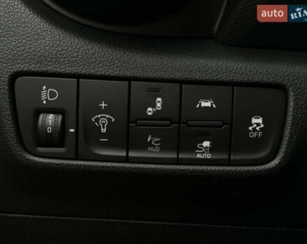 Серый Хендай Kona Electric, объемом двигателя 0 л и пробегом 65 тыс. км за 19900 $, фото 8 на Automoto.ua