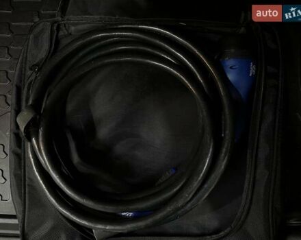 Серый Хендай Kona Electric, объемом двигателя 0 л и пробегом 65 тыс. км за 19900 $, фото 76 на Automoto.ua