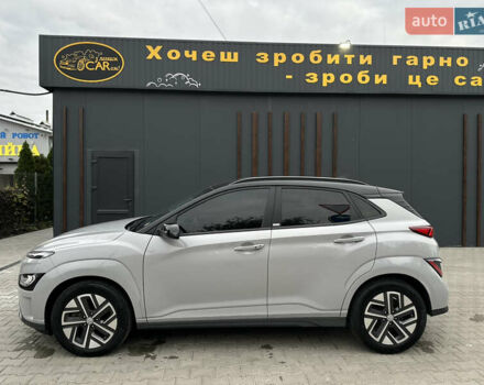 Серый Хендай Kona Electric, объемом двигателя 0 л и пробегом 63 тыс. км за 18450 $, фото 11 на Automoto.ua
