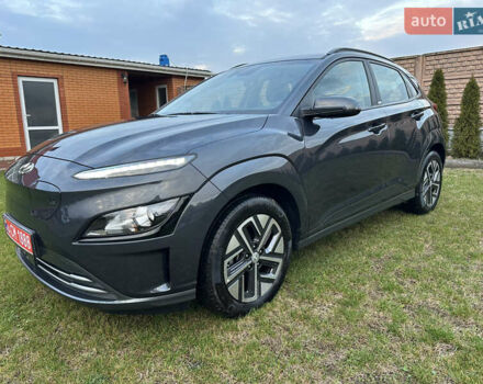 Сірий Хендай Kona Electric, об'ємом двигуна 0 л та пробігом 23 тис. км за 17900 $, фото 2 на Automoto.ua
