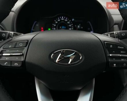 Серый Хендай Kona Electric, объемом двигателя 0 л и пробегом 65 тыс. км за 19900 $, фото 45 на Automoto.ua