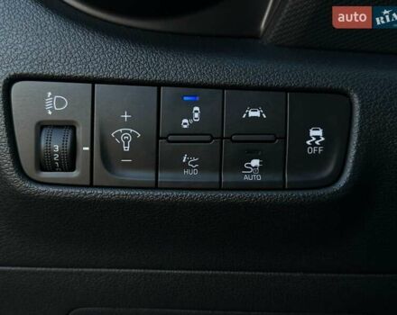 Сірий Хендай Kona Electric, об'ємом двигуна 0 л та пробігом 83 тис. км за 19900 $, фото 11 на Automoto.ua